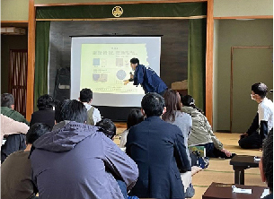 小学生対象の日向石講義